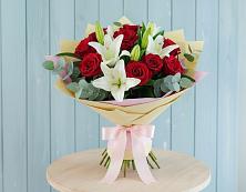 Букет цветов из:  Лилии и Розы в Шевляково