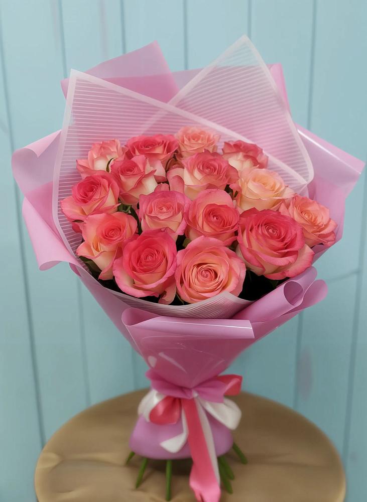 Букет 15 Розовых роз Равель в Шевляково
