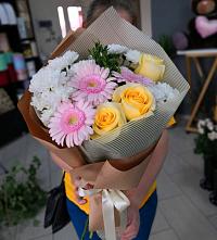 Букет цветов из:  Герберы, Розы и Хризантемы в Шевляково