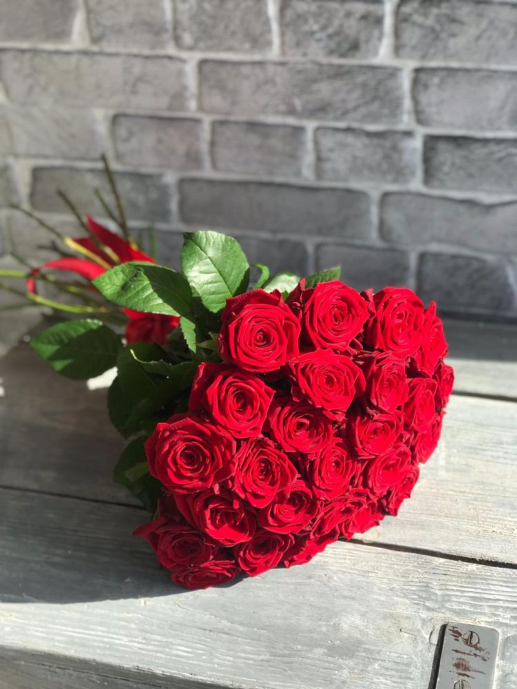 Букет Красные розы Фридом в Шевляково