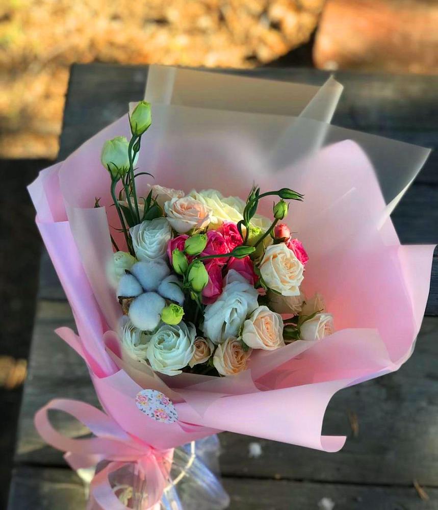 Букет цветов из: Розы и Лизиантусы в Шевляково