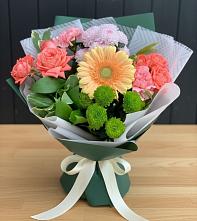 Букет цветов из:  Гвоздики, Розы, Герберы и Хризантемы в Шевляково