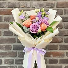 Букет цветов из:  Лизиантусы и Розы в Шевляково