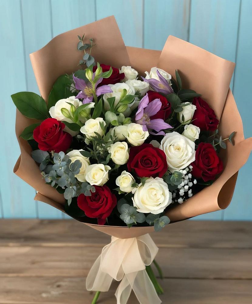 Букет цветов из: Розы и Альстромерии в Шевляково