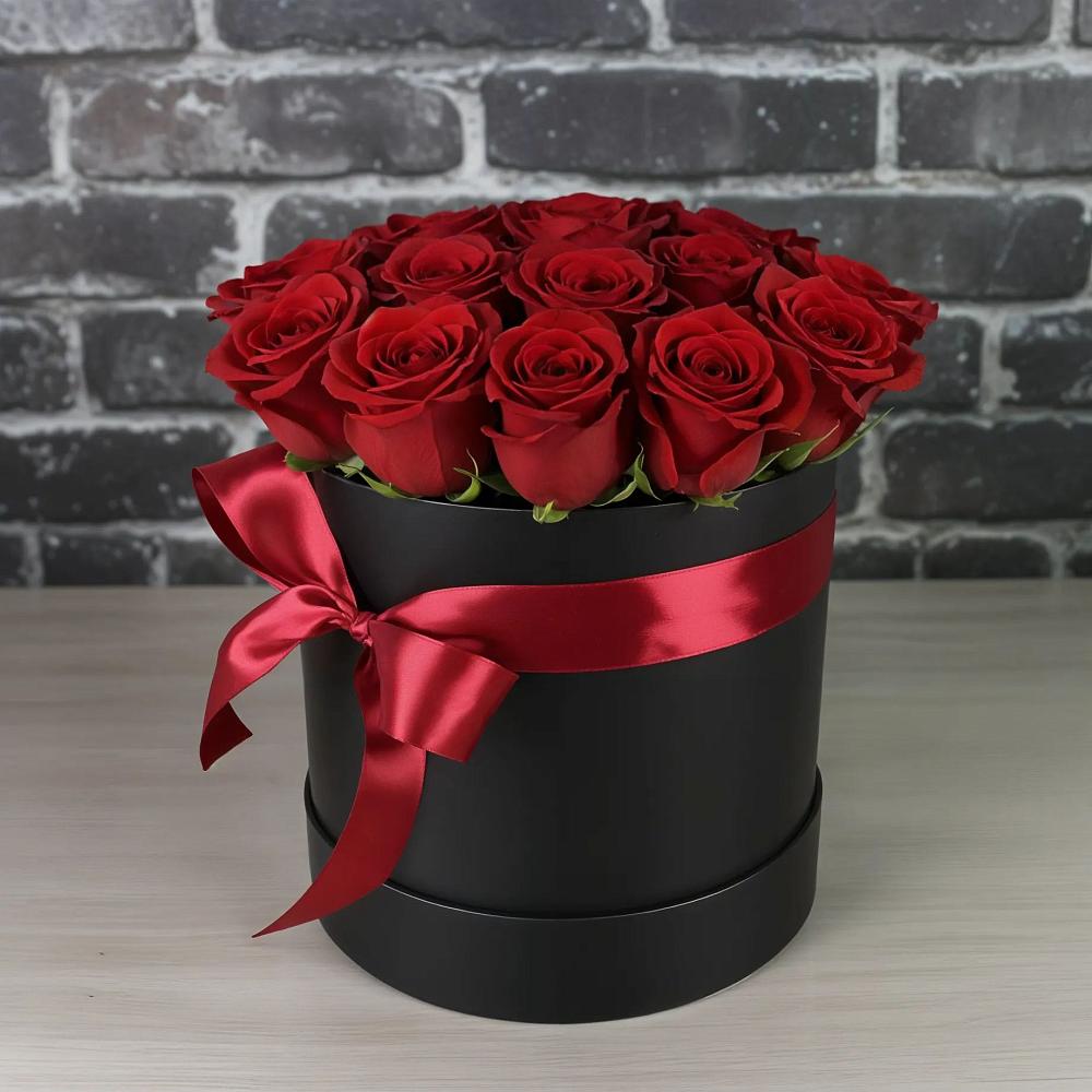 Цветочная композиция из Розы в шляпной коробке в Шевляково